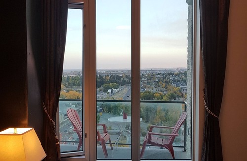 Victoria Park Condo | Monki-Di Executive Suites - Alura