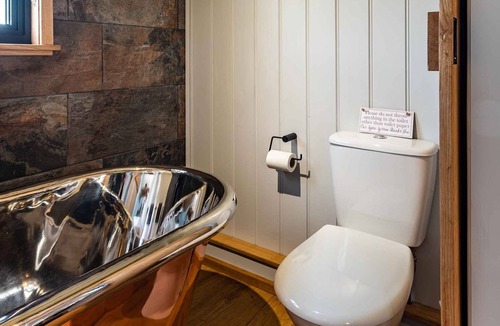 Wichenford Cabin | Monkwood Shepherd’s Hut