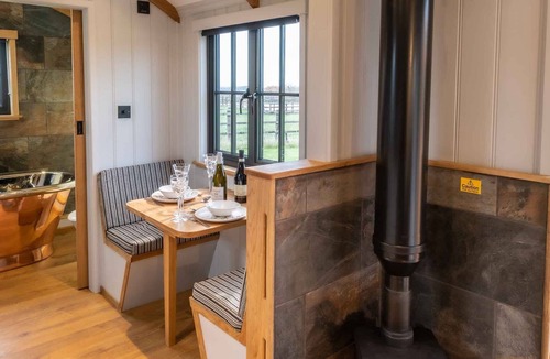 Wichenford Cabin | Monkwood Shepherd’s Hut