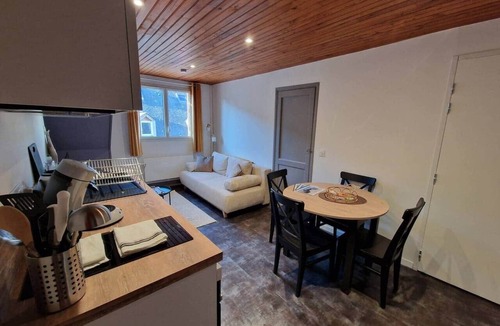 Bagneres-de-Bigorre Apartment | Monné ✦ T2 cosy attic ✦ Bagnères center
