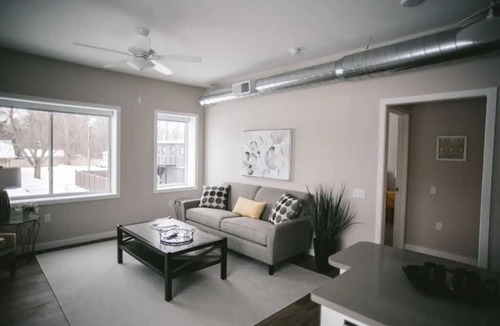 Bridgman Hotel | Monogram Inn- Driftwood (Room #16)