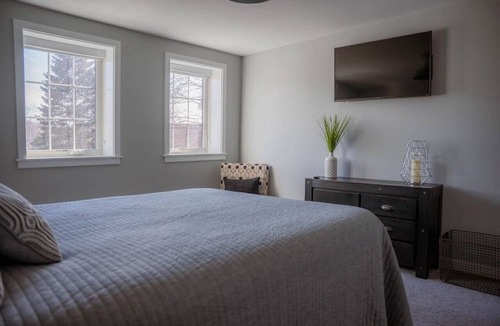 Bridgman Hotel | Monogram Luxury Condo - Weko (Suite #4)