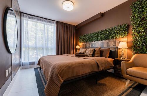 Downtown Hollywood Apartment | MONROE APART HOTEl