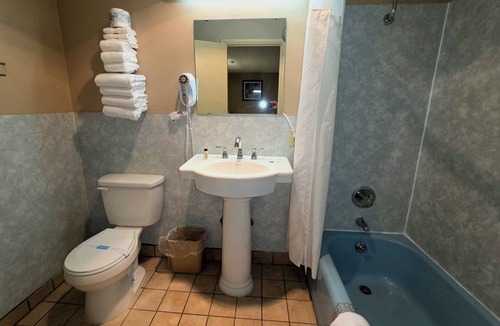 Monroe Hotel | Monroe Motel