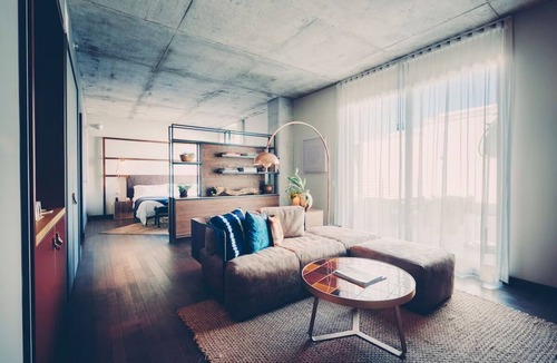 South River City Hotel | Monroe Suite at Trendy South Congress Hotel Austin