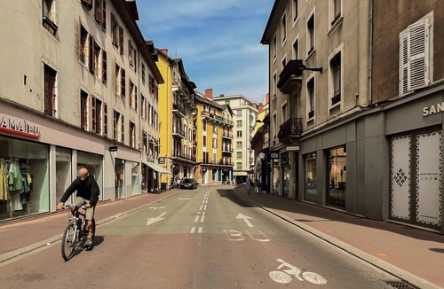 Annecy Old Town Apartment | Mont Blanc - Emplacement n1 au centre d'Annecy
