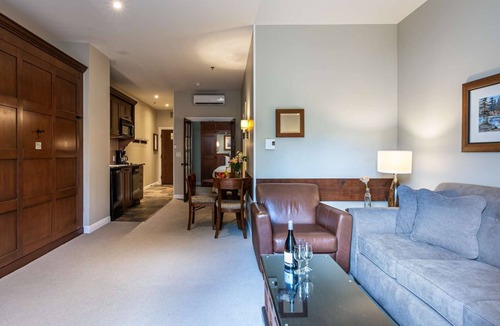 Mont-Tremblant Hotel | Mont-Tremblant - Château Beauvallon - One Bedroom Suite