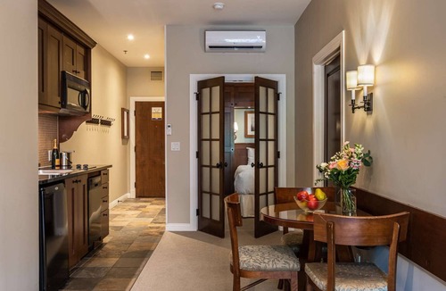 Mont-Tremblant Hotel | Mont-Tremblant - Château Beauvallon - One Bedroom Suite