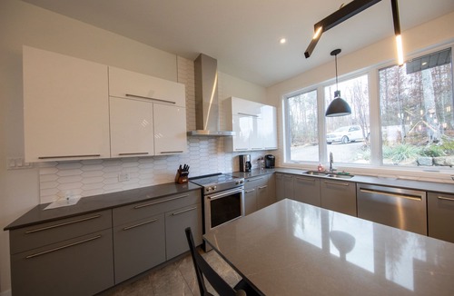Mont-Tremblant House | Mont Tremblant -Newly Built Home. SKI ,HIKE, EXPLORE NATURE Private Hot Tub!
