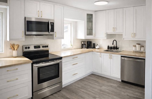 Regina House | Montague View: Home Across from Lakeview Park