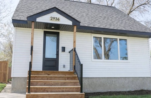 Regina House | Montague View: Home Across from Lakeview Park