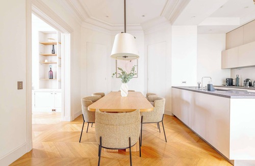 Champs-Elysees Apartment | Montaigne Dream 3Bed 3Bath in Triangle d’Or
