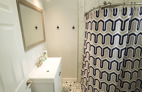 Historic Garderns Apartment | Montana Casita ! Alamodome