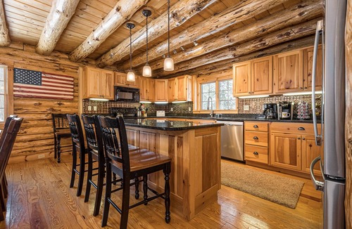 Mountainside House | Montana East | Stunning Cabin, Mountain Views!