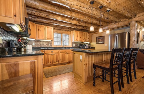 Mountainside House | Montana East | Stunning Cabin, Mountain Views!