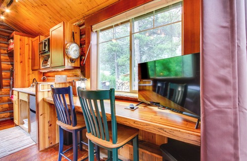 Cooke City-Silver Gate Apartment | Montana Mountain Getaway - 1 Mi to Yellowstone!