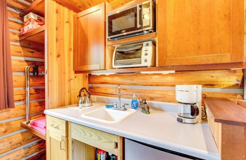 Cooke City-Silver Gate Apartment | Montana Mountain Getaway - 1 Mi to Yellowstone!