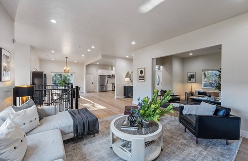 Shepherd Canyon House | Montclair Modern Luxury Retreat