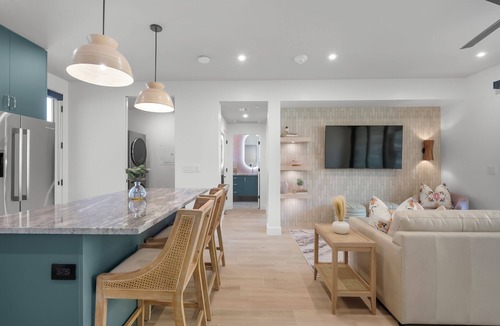 Zion National Park South Entrance Villa | Montclair Zion - a luxurious Villa that embodies comfort and style with balcony
