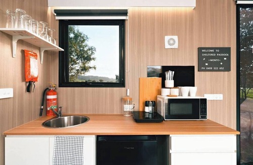 Warrenmang House | Monte at Sheltered Paddock by Tiny Away