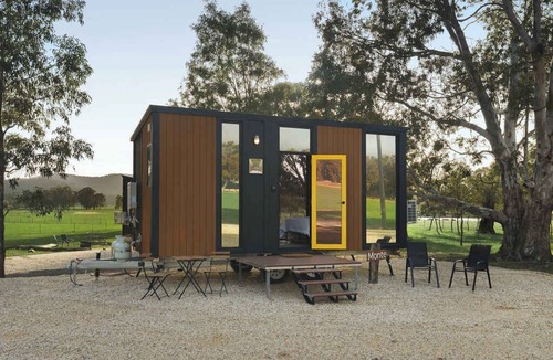 Warrenmang House | Monte at Sheltered Paddock by Tiny Away