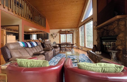 Angel Fire Cabin | Monte Verde Lakeview pet friendly