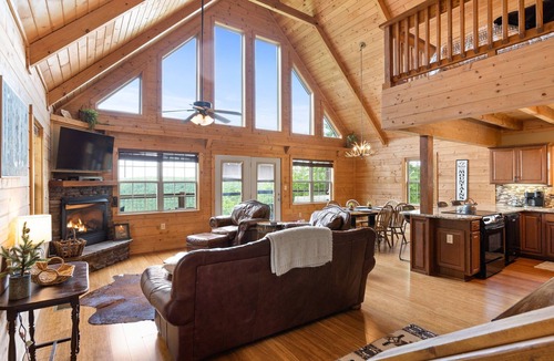 Monteagle Cabin | Monteagle Cabin, Views! Hot Tub!