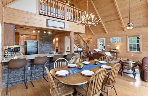 Monteagle Cabin | Monteagle Cabin, Views! Hot Tub!