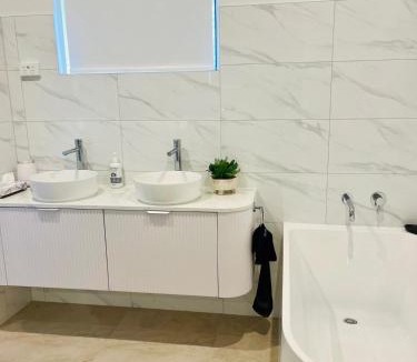 Beaconsfield House | Montecello