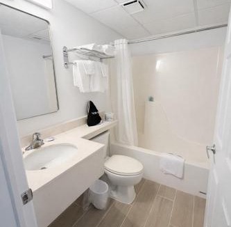 North Wildwood Hotel | Montego Bay Resort