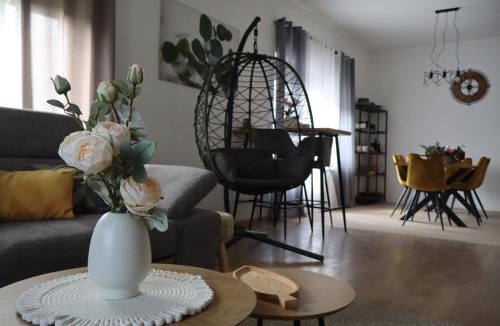 Lic Villa | MonteMare Holiday home