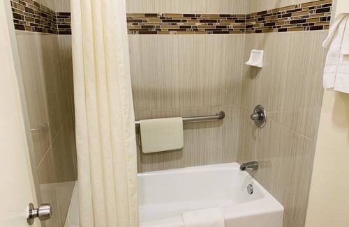 Monterey Hotel | Monterey Oceanside Inn