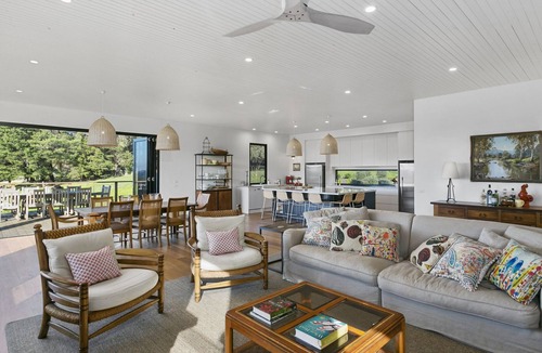 Shoreham House | Monterey Stud - Stunning Views!