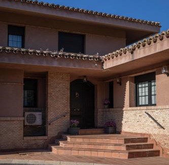 Province of Toledo Villa | Montesión 71 - Casa con piscina & jardín, al lado de Puy du Fou