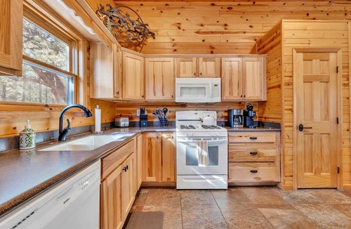 Greer Cabin | Monteverde Retreat (Cabin 104)