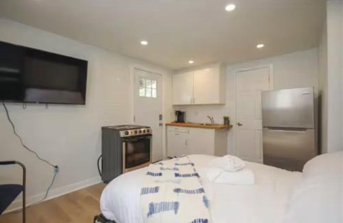 Vanier North Apartment | Montfort Hotel
