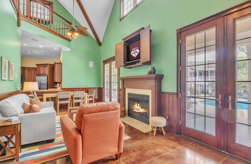 Starkville House | Montgomery Poolhouse, Pool, MSU Lounge