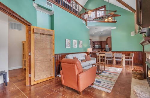 Starkville House | Montgomery Poolhouse, Pool, MSU Lounge
