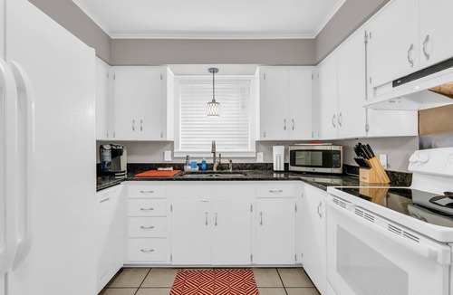Starkville House | Montgomery Retreat, Spacious, MSU Central
