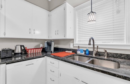 Starkville House | Montgomery Retreat, Spacious, MSU Central