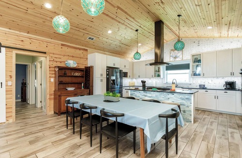 Leeward Sands House | Month Long Rates 3 Bedroom & Pets