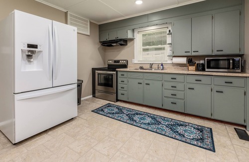 Marion House | Month to Month Rental Storage Garage