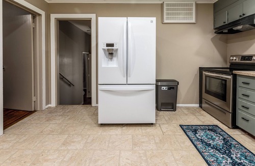 Marion House | Month to Month Rental Storage Garage