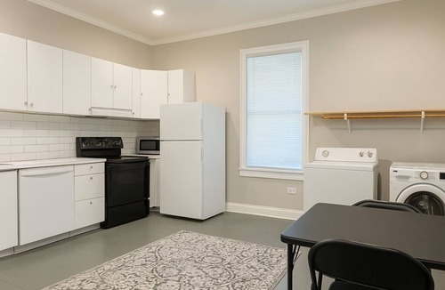 Griffin House | Month to month stay