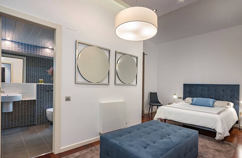 Gothic Quarter Apartment | Monthly apartment with shared pool in Barri Gotic
