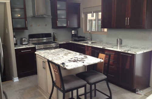 Green Tree House | Monthly Bungalow In Green Tree