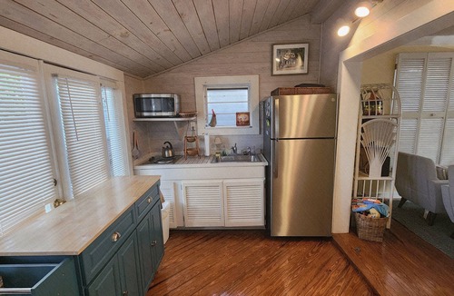 Old Town Apartment | Monthly historic old town rental Key West quaint 1 block to Duval