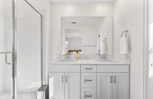 American Canyon House | Monthly Modern Minimalist Style home