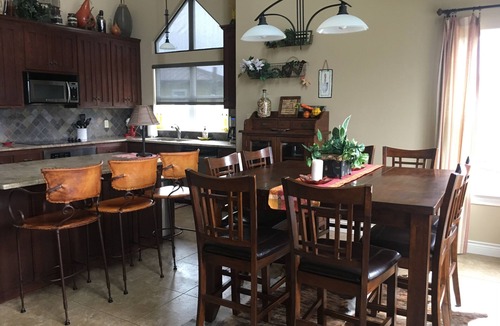 Kingsland House | Monthly rental getaway on lake LBJ