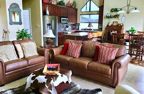 Kingsland House | Monthly rental getaway on lake LBJ